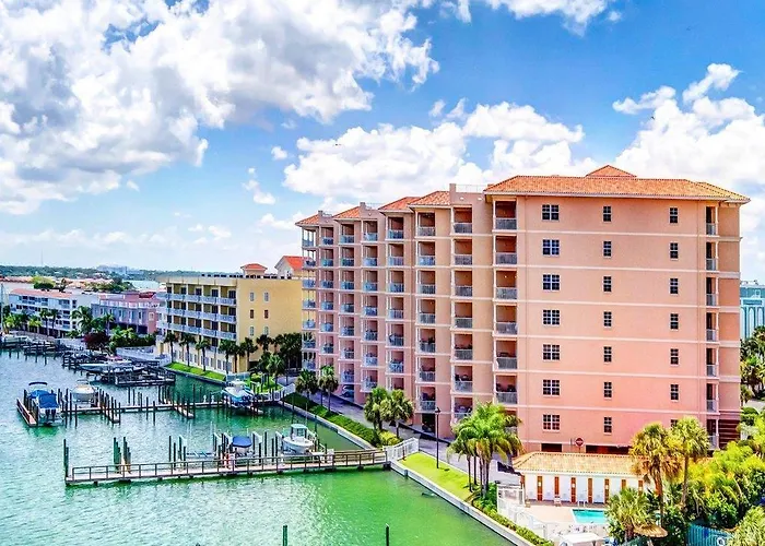 Harborview Grande Three Bedroom 267 Apartment